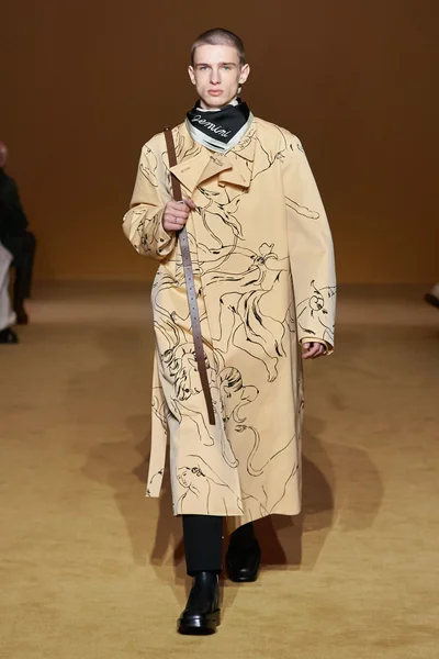 Look 24